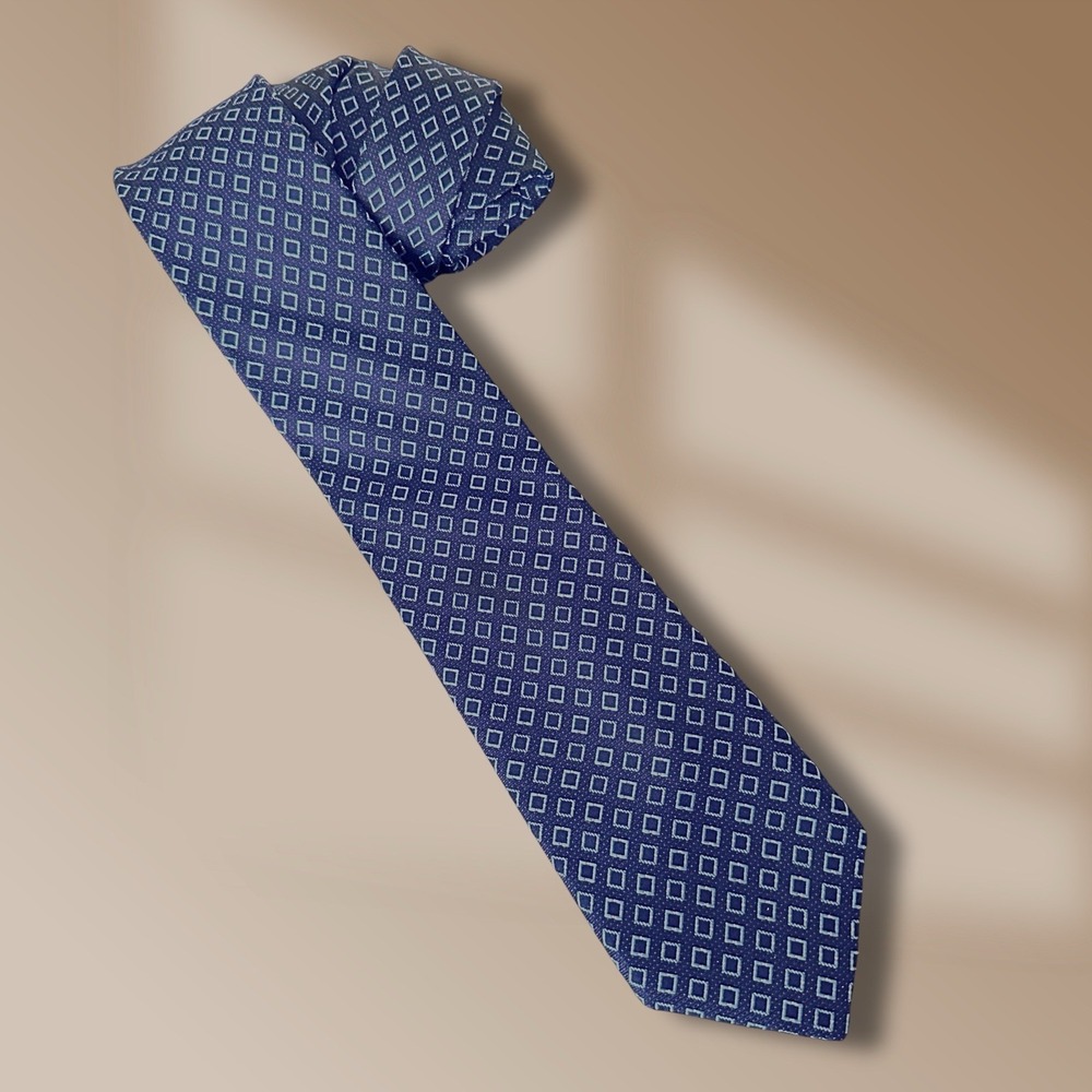 Men's Michael Kors 100% Silk Neck-Tie Shades of Blue 58" in Length NWOT